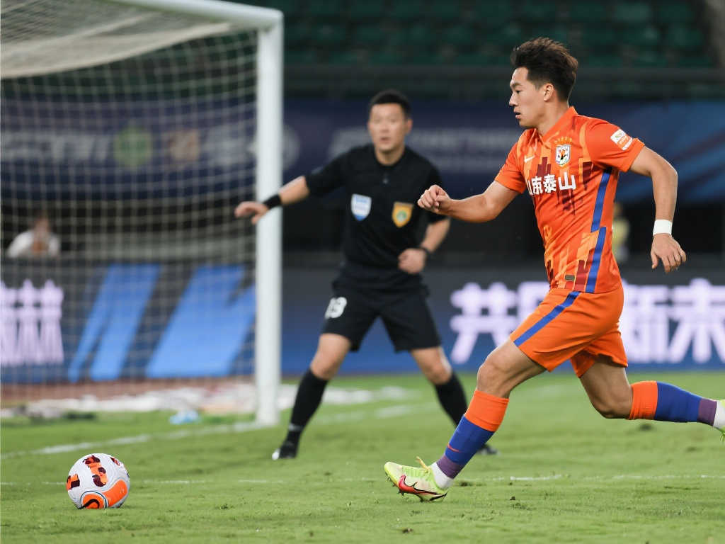 他的执教理 他的执教理